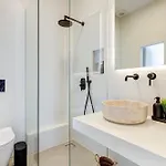 Silver Thea Apartamento